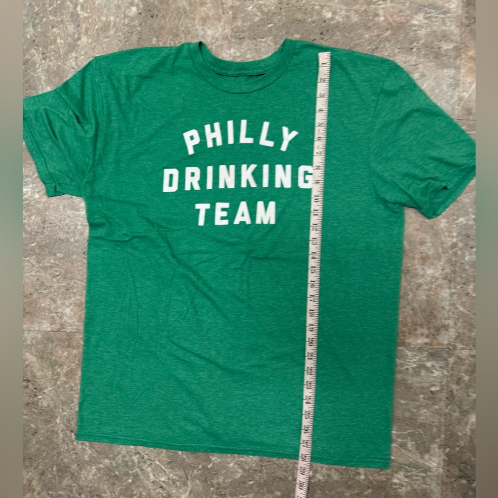 PHILLY DRINKING TEAM Men's Green T-Shirt - Picture 8 of 15